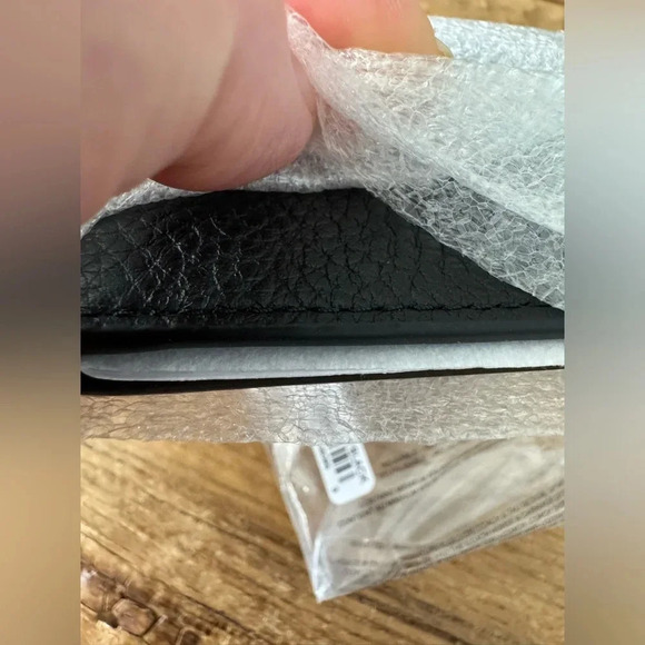 NWT Coach Pebble Leather Compact Billfold Wallet ~ Black ~ STILL IN PACKAGING 🖤 - Picture 8 of 9